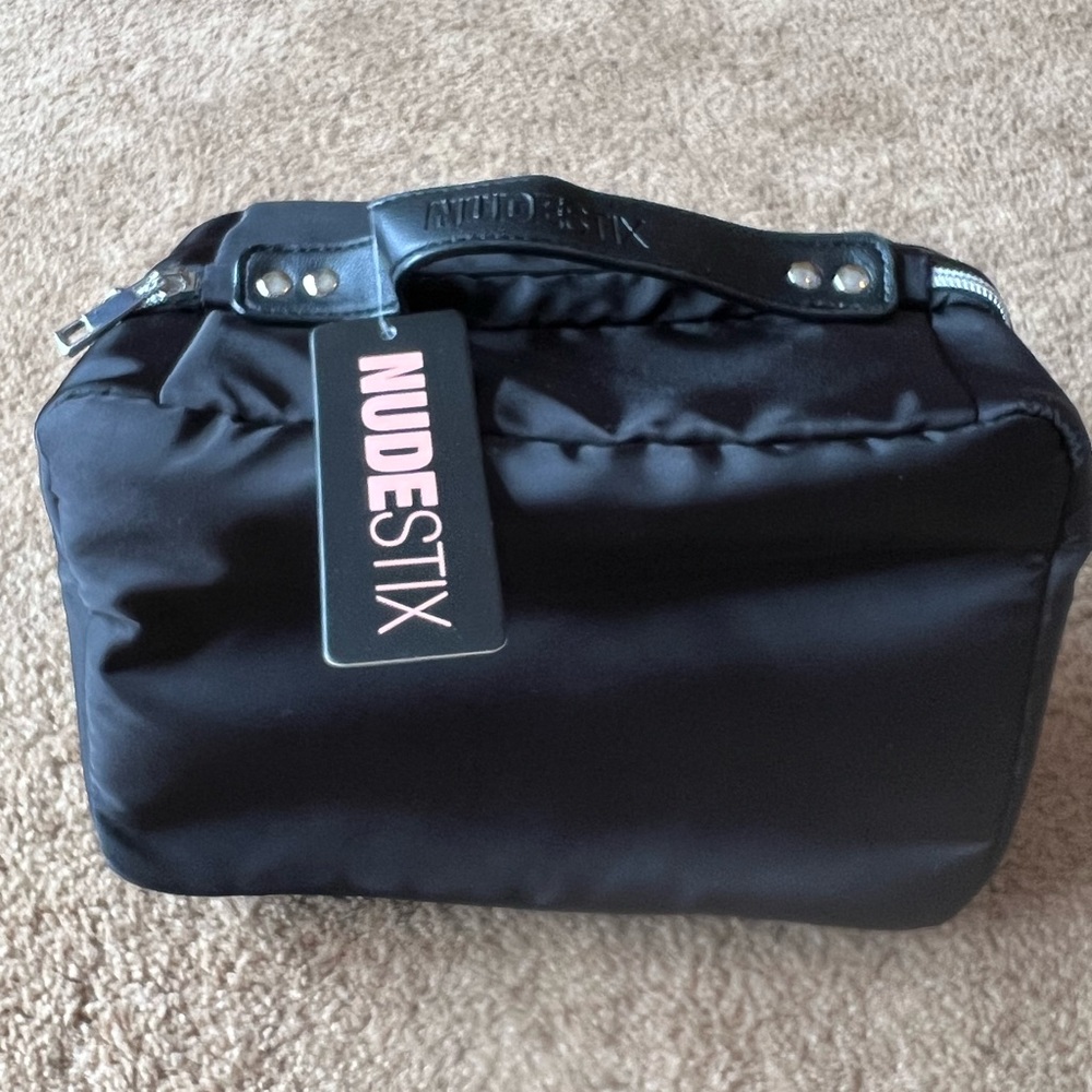 Nude Stix Hanging cosmetic case